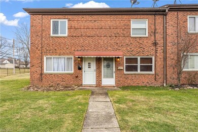 1571 Ridgewick Dr, Wickliffe, OH 44092 - photo 2