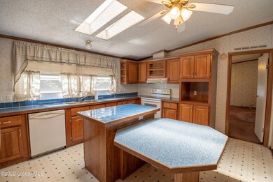 81 Bloomingdale Ave, Gloversville, NY 12078 - photo 7