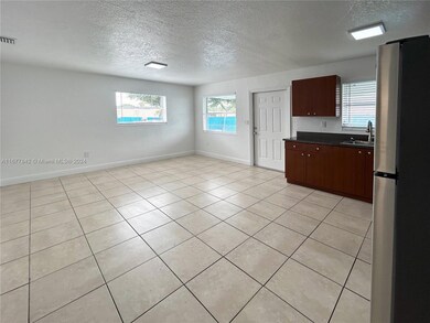 2067 NE 162nd St unit 1, North Miami Beach, FL 33162 - photo 4
