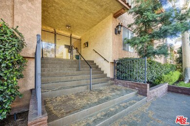 12940 Riverside Dr unit 108, Sherman Oaks, CA 91423 - photo 3