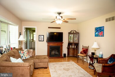 800 N 7th St, Perkasie, PA 18944 - photo 6