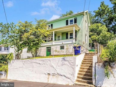 7 W B St, Brunswick, MD 21716 - photo 2