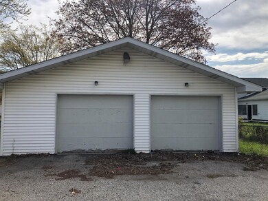 105 Carter St, La Porte, IN 46350 - photo 2