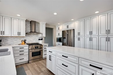 8117 SE Bay St, Port Orchard, WA 98366 - photo 4