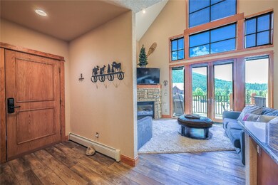 Amazing views, stone fireplace, high vaulted ceili
