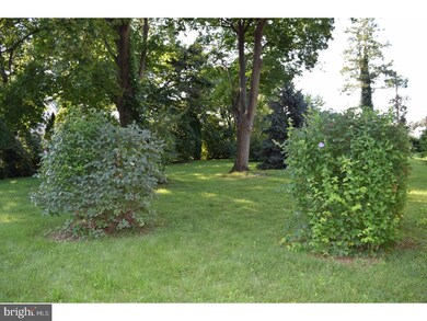 429 W Oley St, Reading, PA 19601 - photo 7