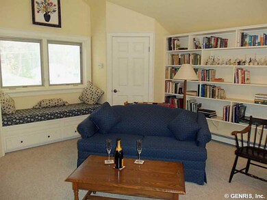 Loft Could be another bedroom