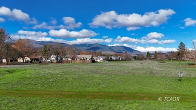 231 Fairway Dr, Weaverville, CA 96093 - photo 2