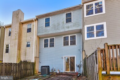 11827 Summer Oak Dr, Germantown, MD 20874 - photo 2