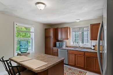 61B Pennichuck St unit B, Nashua, NH 03064 - photo 5