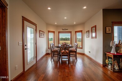 3193 Crested Dr N, Mandan, ND 58554 - photo 5