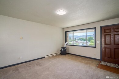 25 S Lombard Ave, East Wenatchee, WA 98802 - photo 6