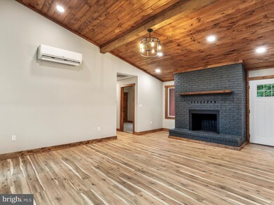 348 Sleepyview Ln, Berkeley Springs, WV 25411 - photo 7