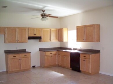 6) Kitchen
