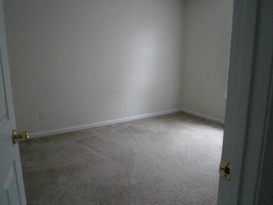 233 Lakewood Dr unit A, Jacksonville, NC 28546 - photo 5