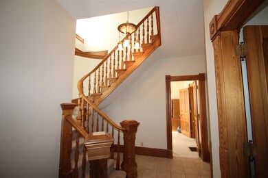 44 W Sinclair St, Wabash, IN 46992 - photo 5