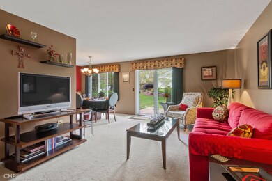 875 Golf Course Rd unit 1, Crystal Lake, IL 60014 - photo 2