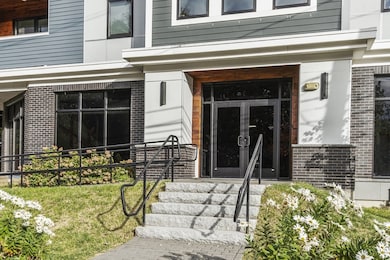 395 Alewife Brook Pkwy unit 2C, Somerville, MA 02144 - photo 3