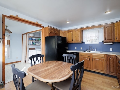 653 Thompson St, Watertown, NY 13601 - photo 6