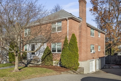 44 Blake St unit 2, Newton, MA 02460 - photo 4