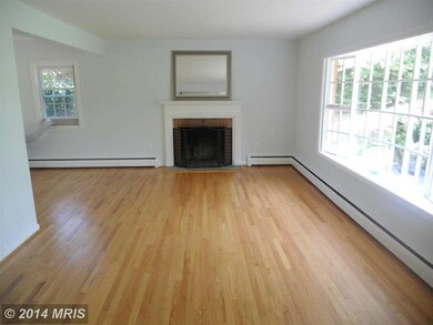 8920 Satyr Hill Rd, Parkville, MD 21234 - photo 2