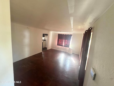 826 Ranch Dr, Toledo, OH 43607 - photo 2