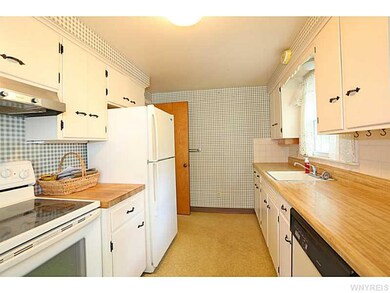 478 Fredericka St, North Tonawanda, NY 14120 - photo 6