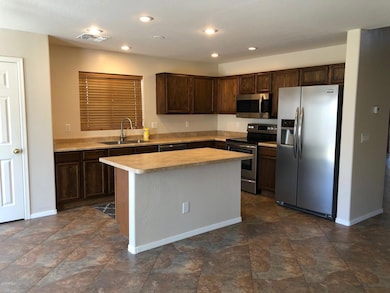 12376 W Devonshire Ave, Avondale, AZ 85392 - photo 2