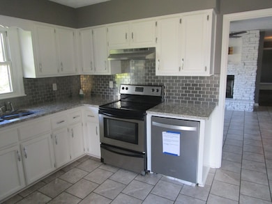 140 Halls Gap Estates Rd, Stanford, KY 40484 - photo 2