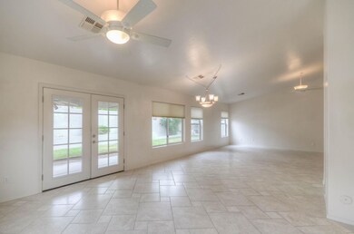 Living Room (6)