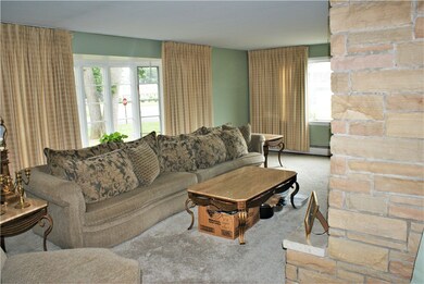 108 Squantum Dr, Warwick, RI 02888 - photo 6