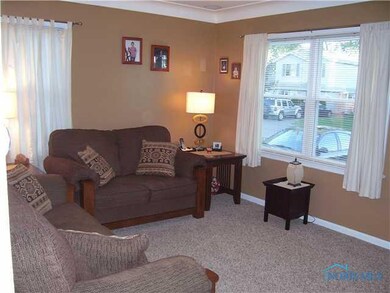 221 Willamont Rd, Toledo, OH 43612 - photo 2