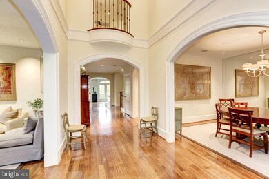 9400 Turnberry Dr, Potomac, MD 20854 - photo 3