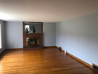 115 Vine St unit 1, Saugus, MA 01906 - photo 5