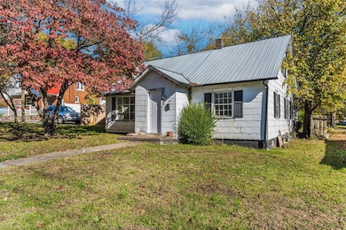 611 E Main St, Glasgow, KY 42141 - photo 2