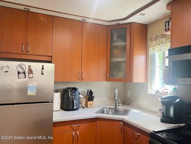 3745 Amboy Rd unit 10B, Staten Island, NY 10308 - photo 7