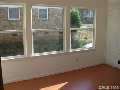 Sunroom - Sunroom off the Dining Room adds allot o