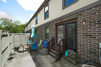 5803 Hollridg circle 011