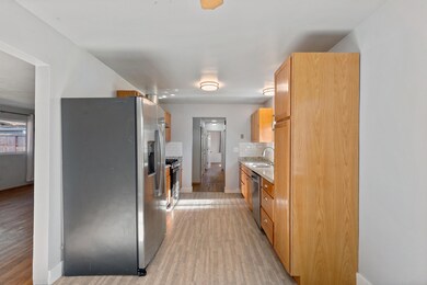 250 NE Savage St, Grants Pass, OR 97526 - photo 4