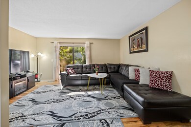 827 Oronoke Rd unit 8-9, Waterbury, CT 06708 - photo 4