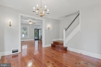 521 E Montgomery Ave, North Wales, PA 19454 - photo 3