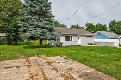 2904 61st St, Des Moines, IA 50322 - photo 3