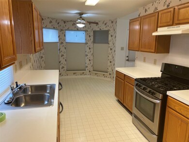 1906 Desota St, Friendswood, TX 77546 - photo 7