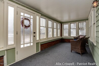 418 N Hudson St SE, Lowell, MI 49331 - photo 2