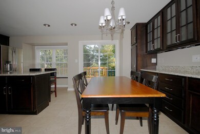 13809 Laura Ratcliff Ct, Centreville, VA 20121 - photo 5