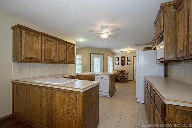 OAK CABINETS WITH EXTRA SPACE