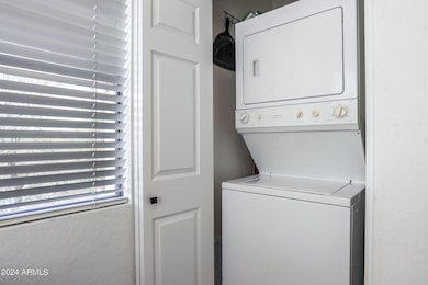 18-web-or-mls-16801-n-94th-st-2015