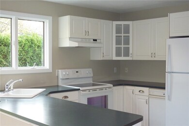 Beautiful Working Kitchen~