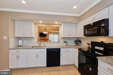 11563 Summer Oak Dr, Germantown, MD 20874 - photo 5