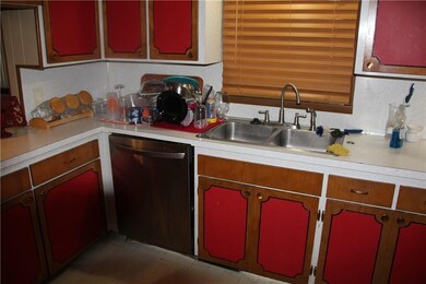 5911 Kitchen